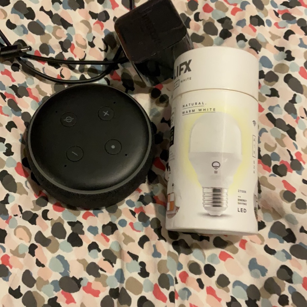 Alexa dot w/ voice control light